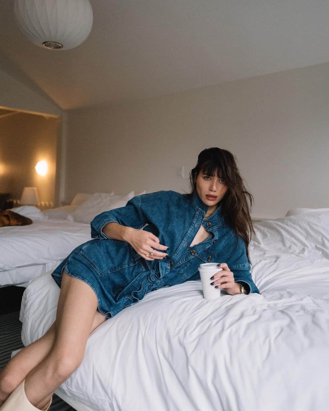 カレントエリオットのインスタグラム：「lounging never looked so luxe / cc: @natalieoffduty  #currentelliott」