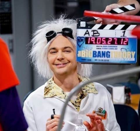 ビッグバン★セオリーのインスタグラム：「What was your favorite BBT episode? . . . @therealjimparsons @kaleycuoco @sanctionedjohnnygalecki @missmayim @themelissarauch #competition #giveaway #johnnygalecki #mayimbialik #kaleycuoco #melissarauch #simonhelberg #jimparsons #jerryoconnell #kunalnayyar #leonardhofstadter #amyfarrahfowler #pennyhofstadter #bernadettewolowitz #sheldoncooper #thebigbangtheory #bigbangtheory」