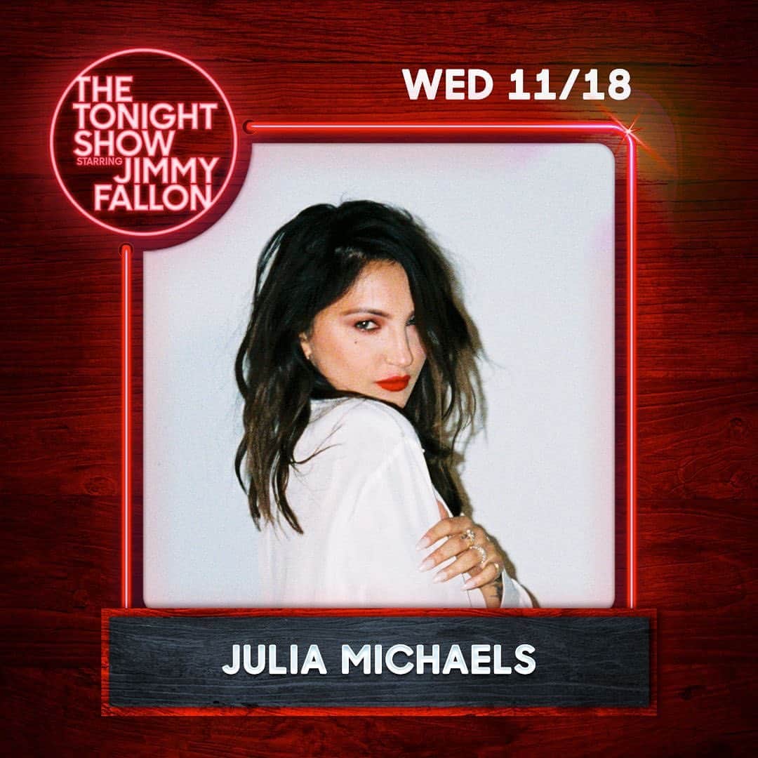 Julia Michaelsのインスタグラム：「Like yalllll my dude @jimmyfallon is having me back to perform lie like this and I 👏🏼 CAN 👏🏼 NOT 👏🏼 WAIT 🥰😍」