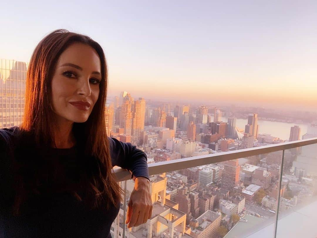 リサ・アンさんのインスタグラム写真 - (リサ・アンInstagram)「Sunset in The City! #Sunset #NYC」11月13日 2時22分 - thereallisaann