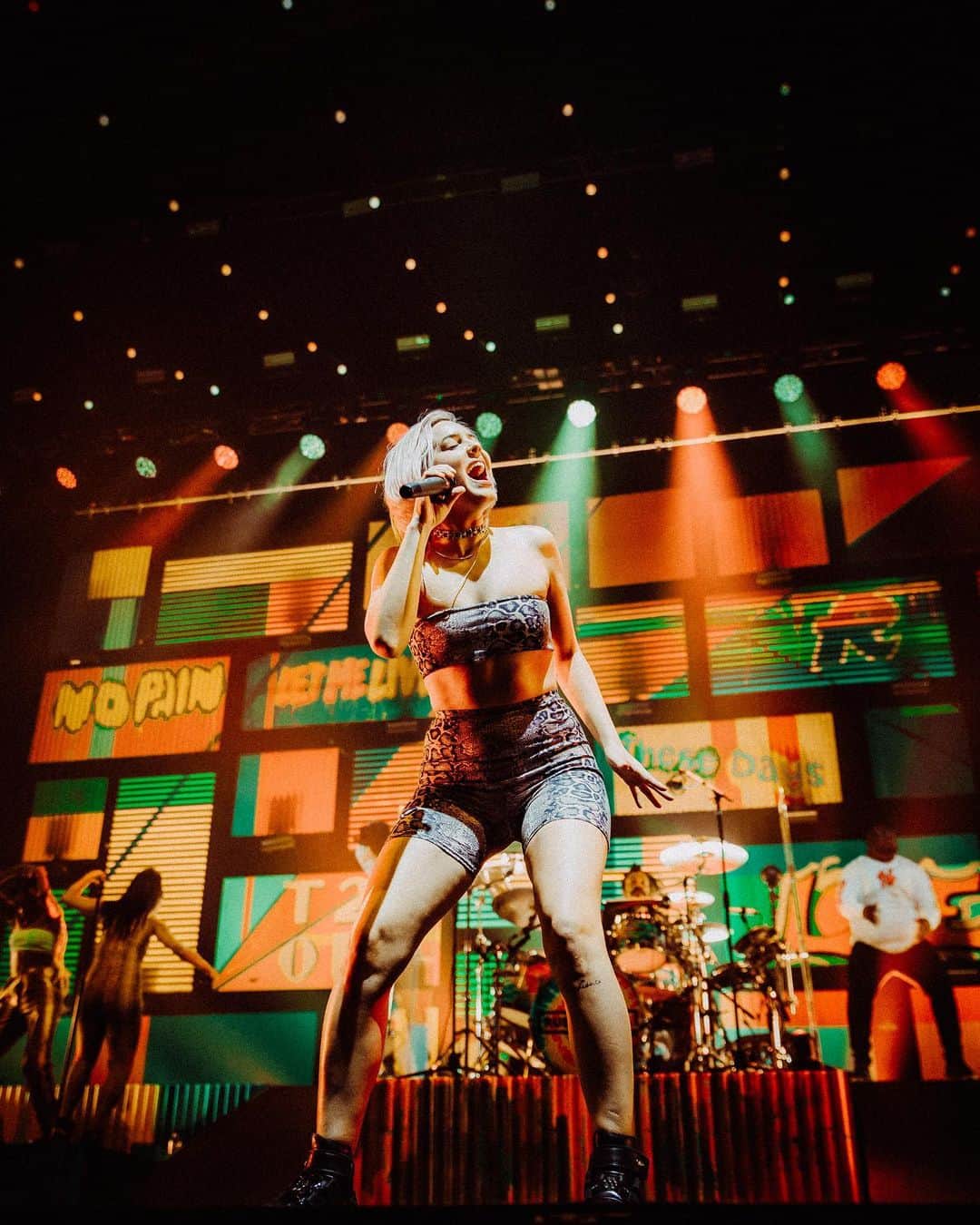 ルディメンタルのインスタグラム：「@annemarie has a new documentary out on @youtube Originals - so proud. Link to watch 'How To Be Anne-Marie' in stories.  #HowToBeAnneMarie #YouTubeOriginals」