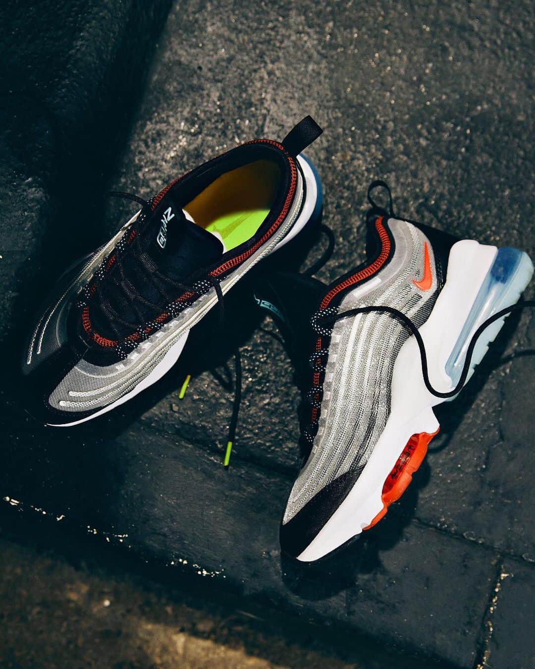 FOOTASYLUMさんのインスタグラム写真 - (FOOTASYLUMInstagram)「A trusty old school favourite just got upgraded. 🔥  The @nikesportswear Air Max ZM950 has officially landed and is available for you to cop online NOW!  #Footasylum #Nike #ZM950」11月12日 17時43分 - footasylum