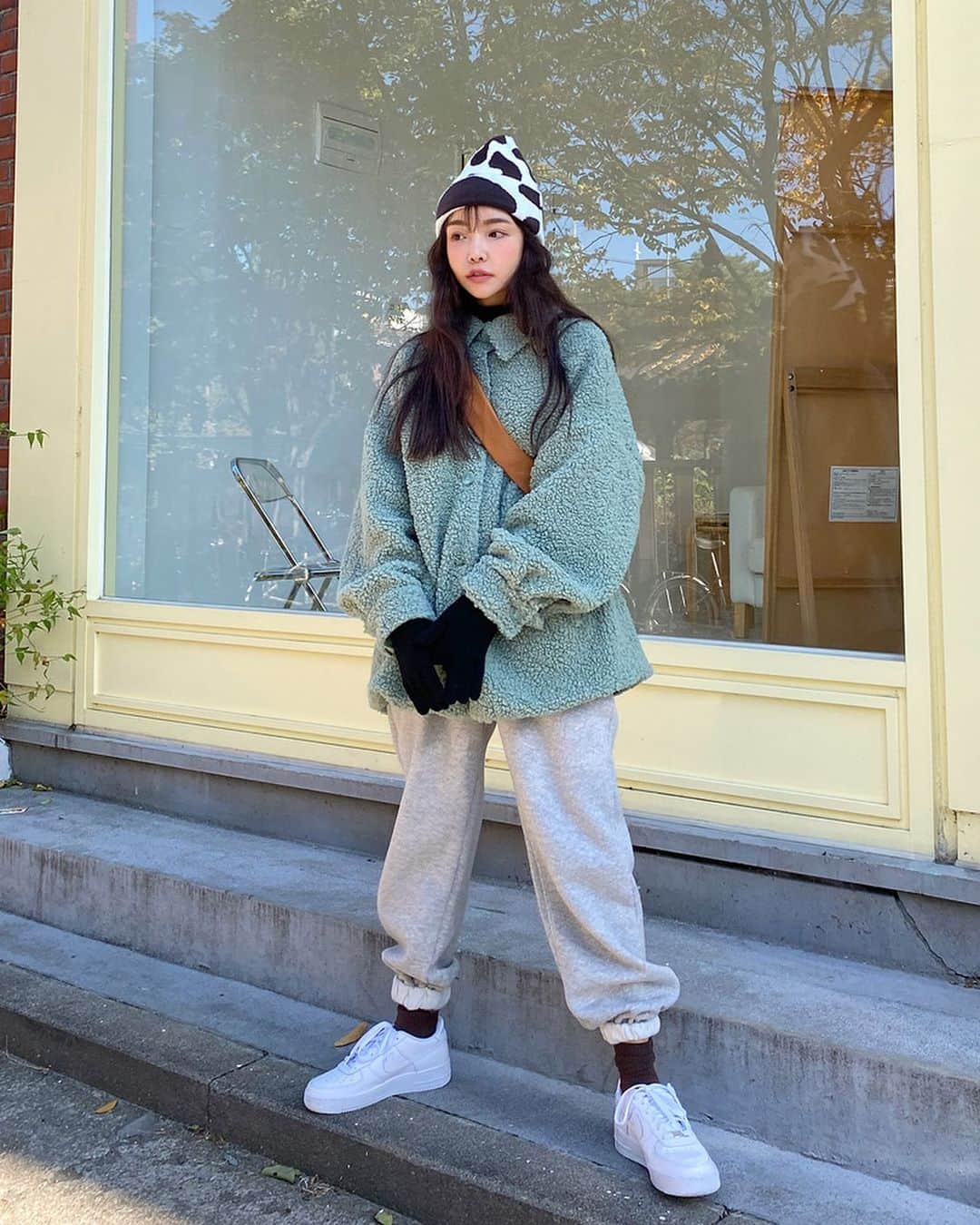 Official STYLENANDAさんのインスタグラム写真 - (Official STYLENANDAInstagram)「New arrivals💙 #stylenanda」11月12日 17時55分 - houseof3ce