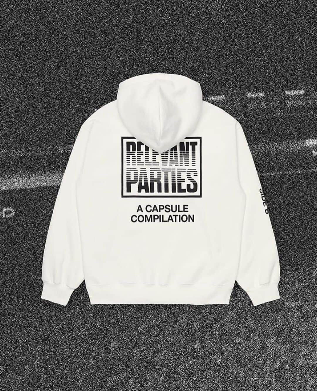 カーハートのインスタグラム：「RELEVANT PARTIES VOL.1 - A Capsule Compilation will be available at Carhartt WIP Stores, selected retailers & online on Nov 21th.  RELEVANT PARTIES VOL.1 - A Capsule Compilationの日本での発売は、11月21日(土)より全国のCarhartt WIP Store & Online Storeにて発売致します。また、Jazzy Sport、Jackpot、 Journal Standard、Sneakersnstuffでも同時にリリースとなります。是非ご期待ください。  #CarharttWIP #carharttwipmusic #RelevantParties」