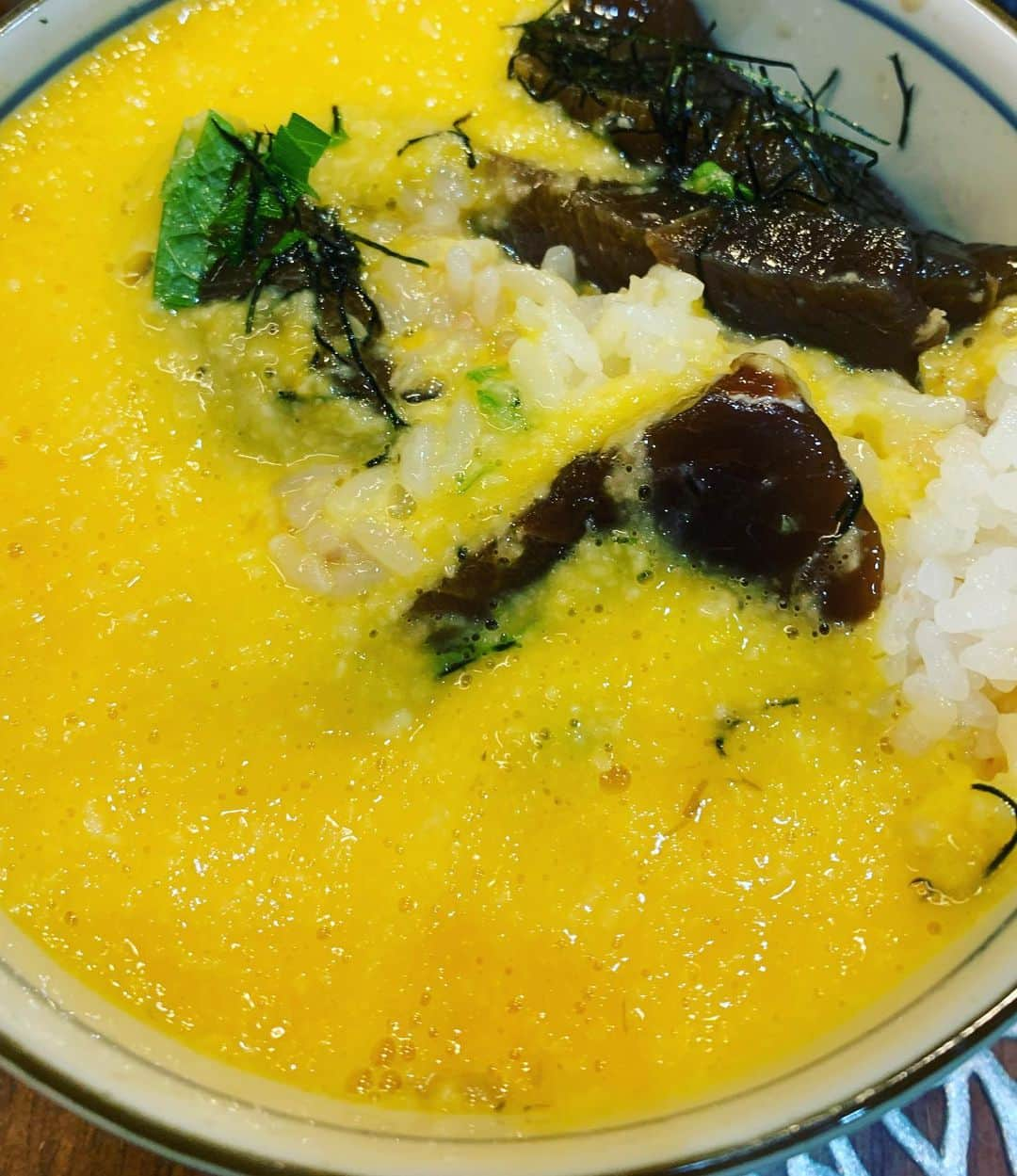 金村義明さんのインスタグラム写真 - (金村義明Instagram)「晩飯スタート 漬け丼&山芋とろろ 金目鯛は姪っ子夫婦のお土産 餃子の満州 ジャガイモ玉葱大根の味噌汁 超ウマママママシ！ 半蔵門！ 東京メトロポリタンテレビジョン 木曜日バラいろダンディー生放送」11月12日 18時13分 - yoshiaki_kanemura