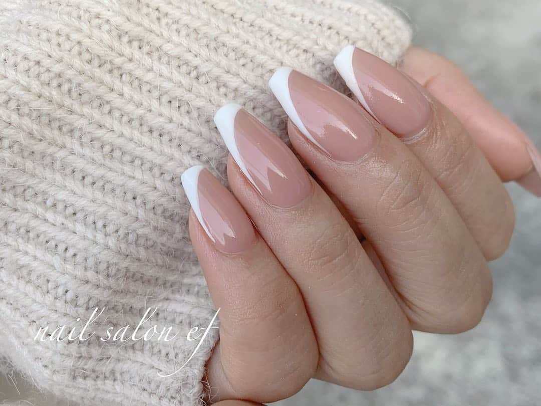 のインスタグラム：「11月💅 @ef.nail  ・ 可愛い nailにウキウキが止まらない日々。 ・ アイリストさん求人募集してます😊 ご興味を持って頂ける方はDMください😊❤️ ・ #グラデーション#ニュアンスネイル#ニュアンスネイルデザイン#インクネイル #冬ネイル#秋ネイル#秋ネイルデザイン#ワンカラー#シンプルネイル#efネイル#efネイル石川町#efネイル石川町店#efネイルグループ#efネイルサロン#efネイル横浜#efネイル代々木上原店オープン#efネイル代々木上原#efネイル東京店#小森純#ギャラクシーネイル」