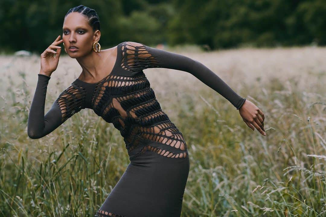 マークファストのインスタグラム：「Stunning Lauren Borges styled by the 👑! @calvinopaleye ✨ shot by @sszyplik for @mojeh_magazine ✨ MU/hair @stefan_jemeel ✨🌾🌾🌾🌾」