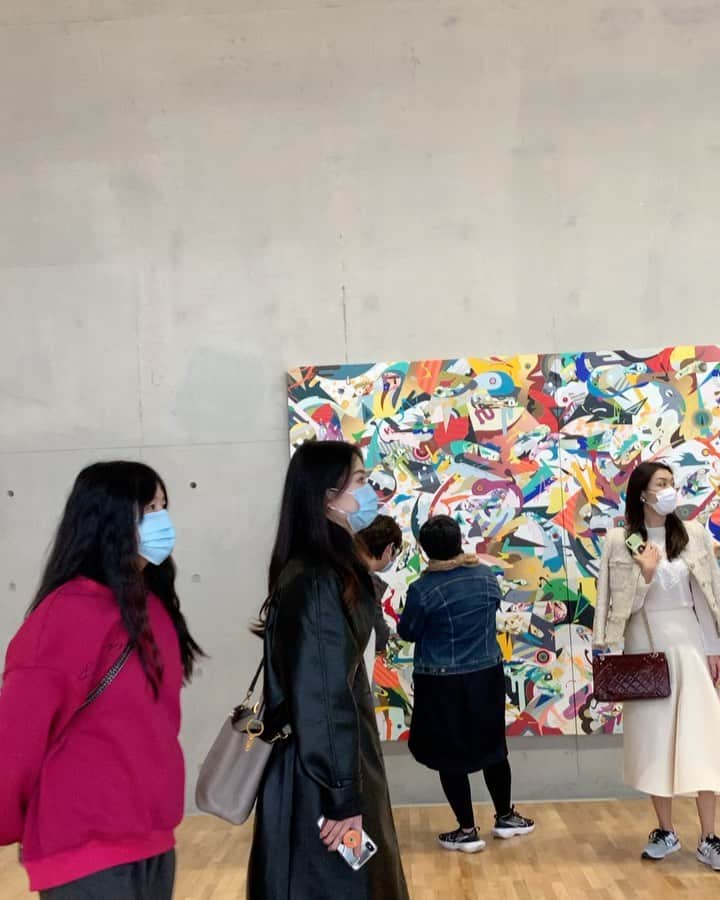 松山智一のインスタグラム：「So it starts. “Accountable Nature “ My Solo Exhibition at the @thelongmuseum  Long Museum, Shanghai  個展無事開幕。午前とは思えぬ入り🙏 のリセプション  🎥by Audrey (Long Museum)」