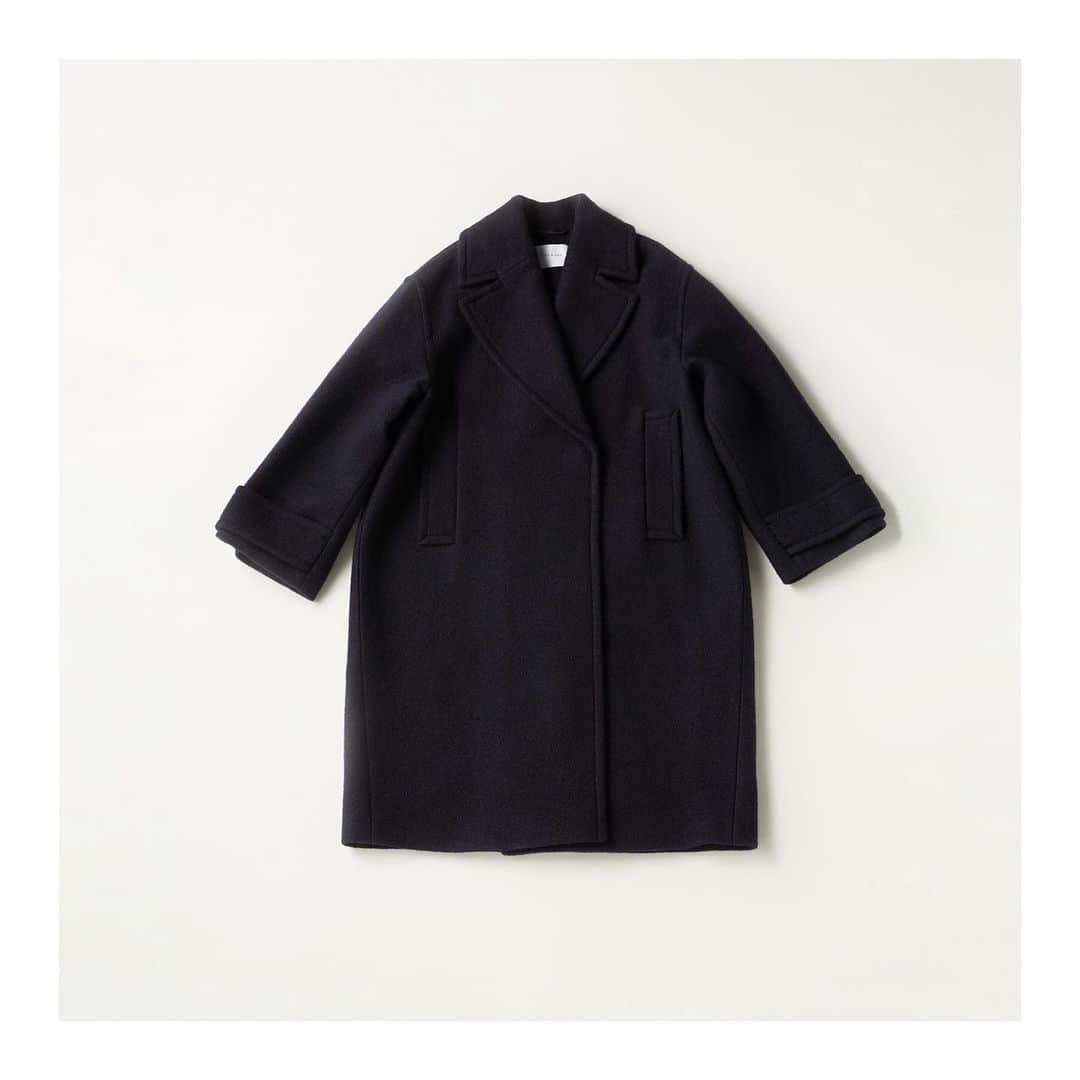 エリオポールのインスタグラム：「. - Recommended coat - . COAT [ivy&Oak]  52,000yen+tax . 高品質を適正価格で提供しているドイツブランドの「[ivy&Oak」。 軽さとシルエットが秀逸で、今を感じさせるデザインです。 . . . . #HELIOPOLE #エリオポール #ivyandOak #2020aw #autumnwinter #selectshop #fashion #style」