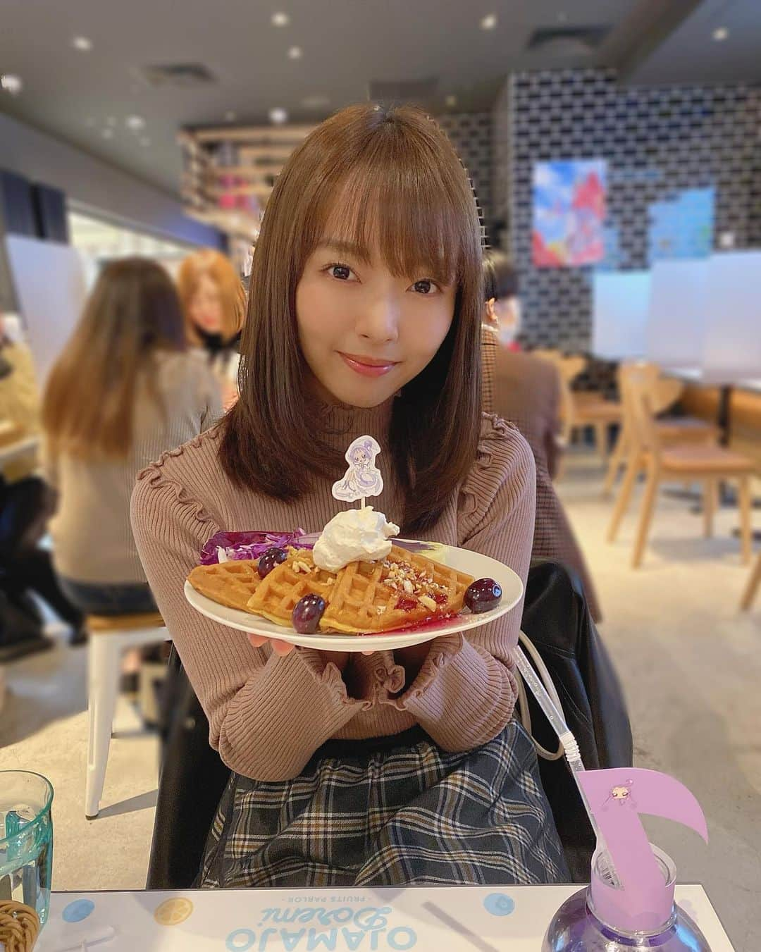 高畑結希さんのインスタグラム写真 - (高畑結希Instagram)「. おジャ魔女どれみカフェに行ってきました〜🧚🧁💜 小さい頃観てたアニメだったからわくわくした！ 超世代でした！おんぷちゃんが好きだったなぁ♪ . #お邪魔女どれみ #カフェ #cafe #doremi20th #2020 #おんぷちゃん」11月12日 19時22分 - yuhki_takahata