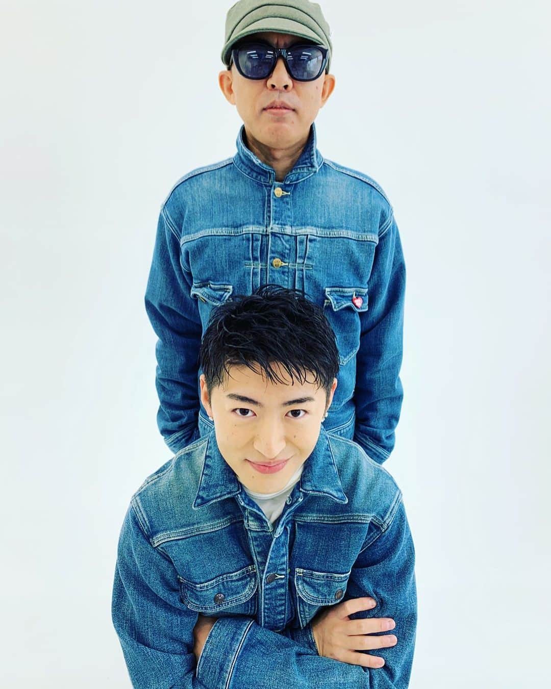 NIGOのインスタグラム：「Shooting for the new HUMAN MADE mook book coming out in December🎅🏼👦🏻✨」
