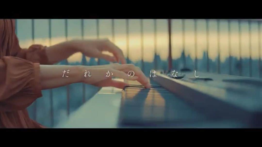 中嶋ユキノさんのインスタグラム写真 - (中嶋ユキノInstagram)「#中嶋ユキノ『だれかのはなし』のMusic Video 公開🎥✨ ・ https://youtu.be/VvJ6cioJ-fo ・ 監督：#大久保拓朗 ・ キャスト：#政賀ゆき、#農海姫夏、#斉藤佳器、#柴田明良、#高野純一、#今井裕允、#森川晃圭、#伊藤美樹子 ・ こちらの曲が入った、 アコースティック・ミニアルバム『#アコうた』発売中‼️」11月12日 19時30分 - nakajima_yukino