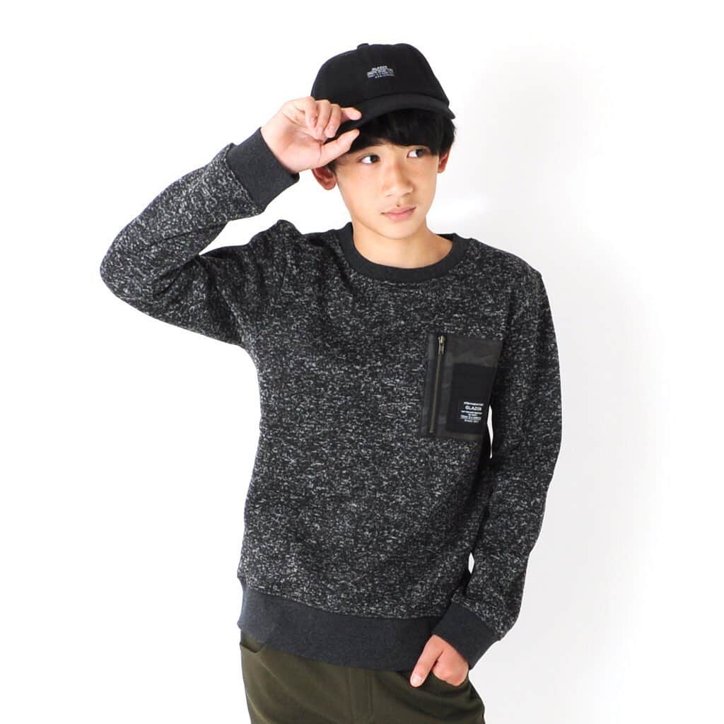 GLAZOSのインスタグラム：「. #new items GLAZOS新作入荷しております◎ . そろそろアウターの準備しなきゃと思っていたのもつかの間、 急に寒くなってきましたね…！ . 12月の本格的に寒くなる冬に向けて GLAZOSでも暖か素材のアイテム、新作としてご用意しております◎ . 肌にあたる裏地がボア、フリース、シャギー素材と 着用時のひんやり感をなくしたアイテム多数！ . ぜひサイトの方チェックしてみてください～ . . . #glazos #kidsootd #kidsfashion #kidscoordinate #kidsfashion #kids #mensfashion #mensstyle #boy #おそろいコーデ #兄弟 #小学生コーデ #小学生男子 #おでかけコーデ #中学生男子 #小5 #小6 #キッズファッション #男の子ママ #男子 #小学生 #新作 #fall #winter」