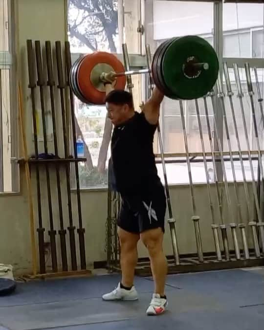 山本俊樹のインスタグラム：「- snatch 160 KG  雨ニモマケズ 風ニモマケズ 耐エテ勝ツ  #ウエイトリフティングやろうぜ  #耐えて勝つ #率先垂範 #FINELAB #CHRIO #CHERANDKER」