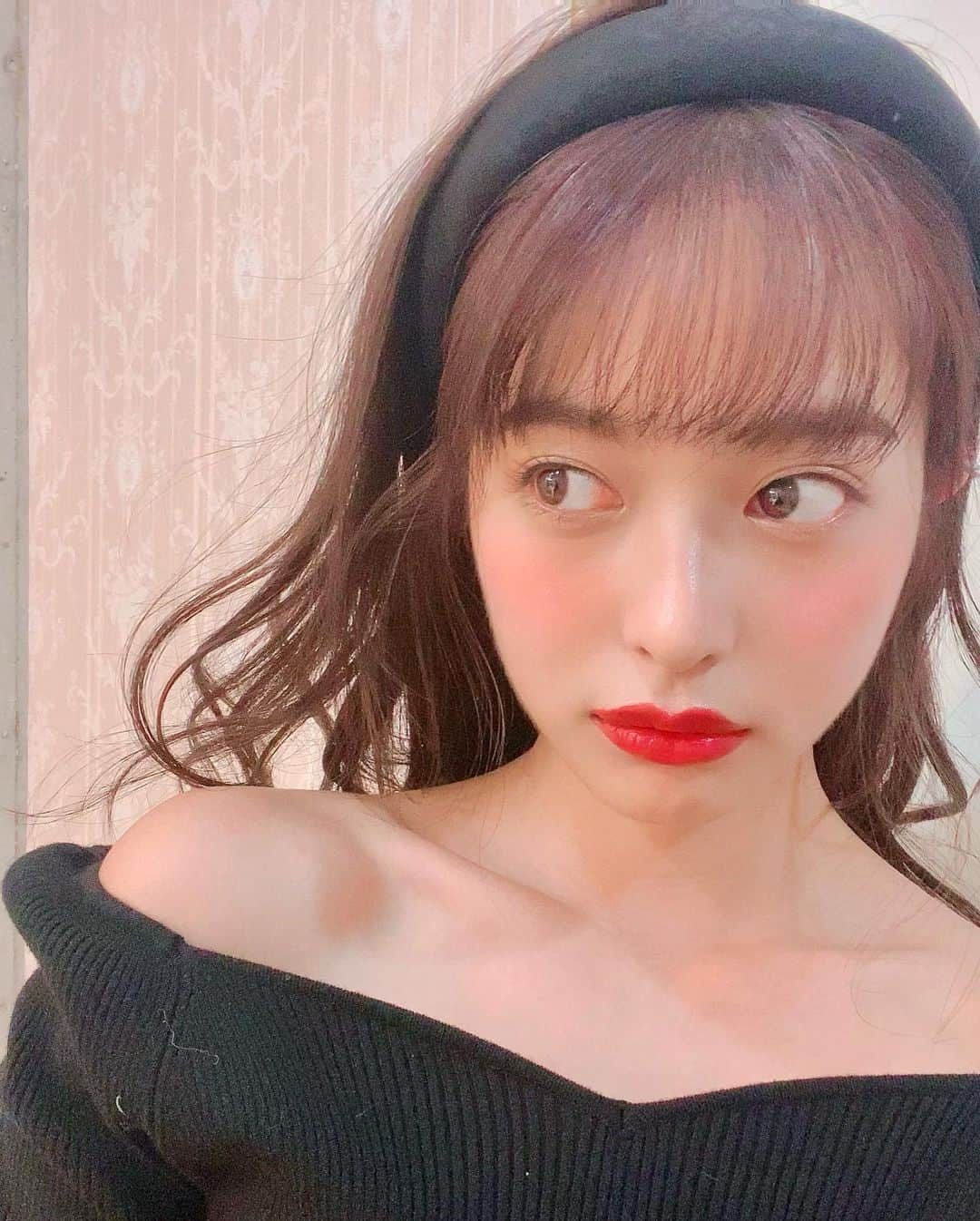 青山明日香さんのインスタグラム写真 - (青山明日香Instagram)「🖤🤍🖤  #girlystyle #girlyfashion #girls #hairstyle #좋아요#팔로우#팔로미#데일리룩#메이크#메이크업#셀카#青山明日香#あすぴー」11月12日 19時54分 - asukaxx.02