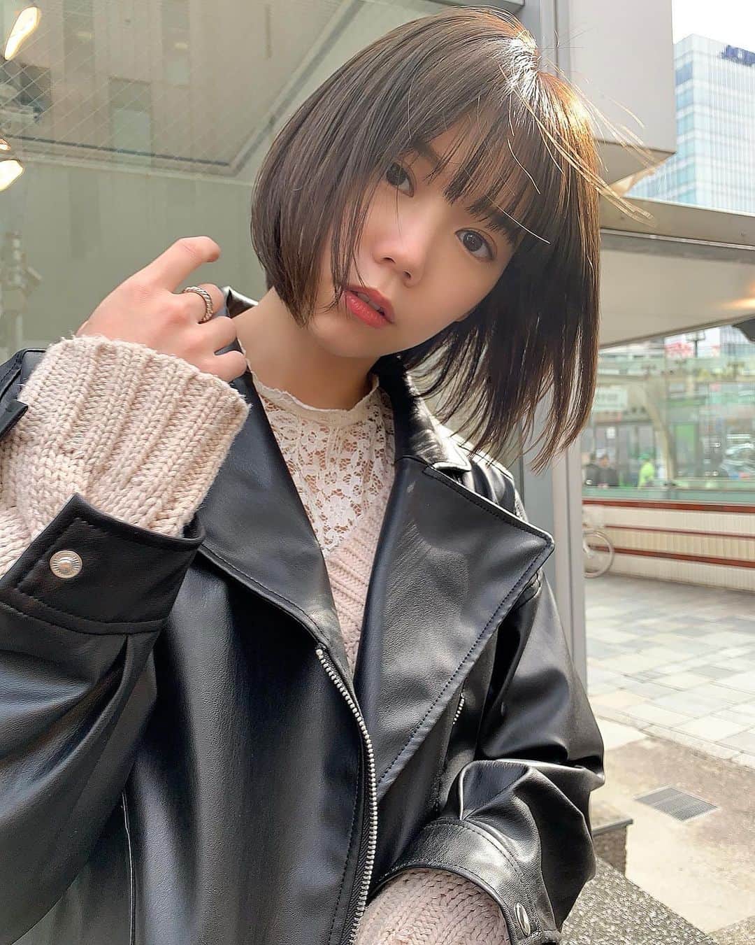 千田麻実のインスタグラム：「ヘアメンテナンス✂︎⠀ 久々のオリーブカラー🍐✨⠀ #SHIMA」