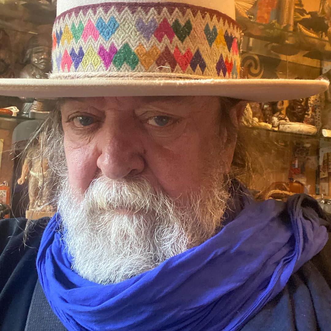 アムステルダム・タトゥー・ミュージアムのインスタグラム：「This my freinds is a hat speciaal made for me by silvester marina#schaduwloper  thanks verry mutch」