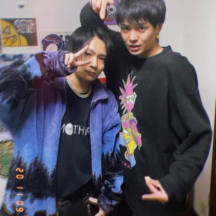 桐崎栄二のインスタグラム：「3年ぶりにマホト先輩に再会した桐崎🔥👿サシマン時代から見てる古参です」