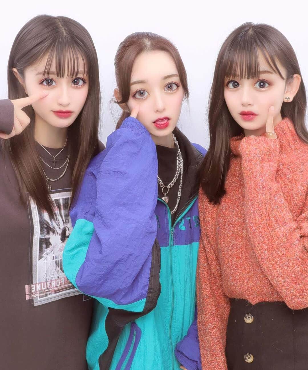 安村真奈のインスタグラム：「3人で会った❤️  #夏目璃乃 #若林真帆 #安村真奈」