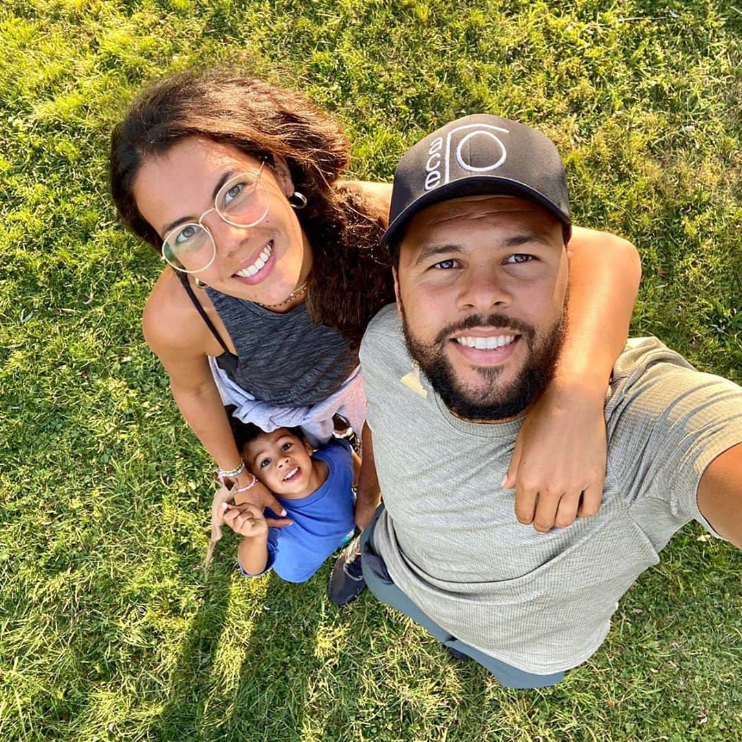 ジョー＝ウィルフリード・ツォンガのインスタグラム：「👨‍👩‍👦😍」