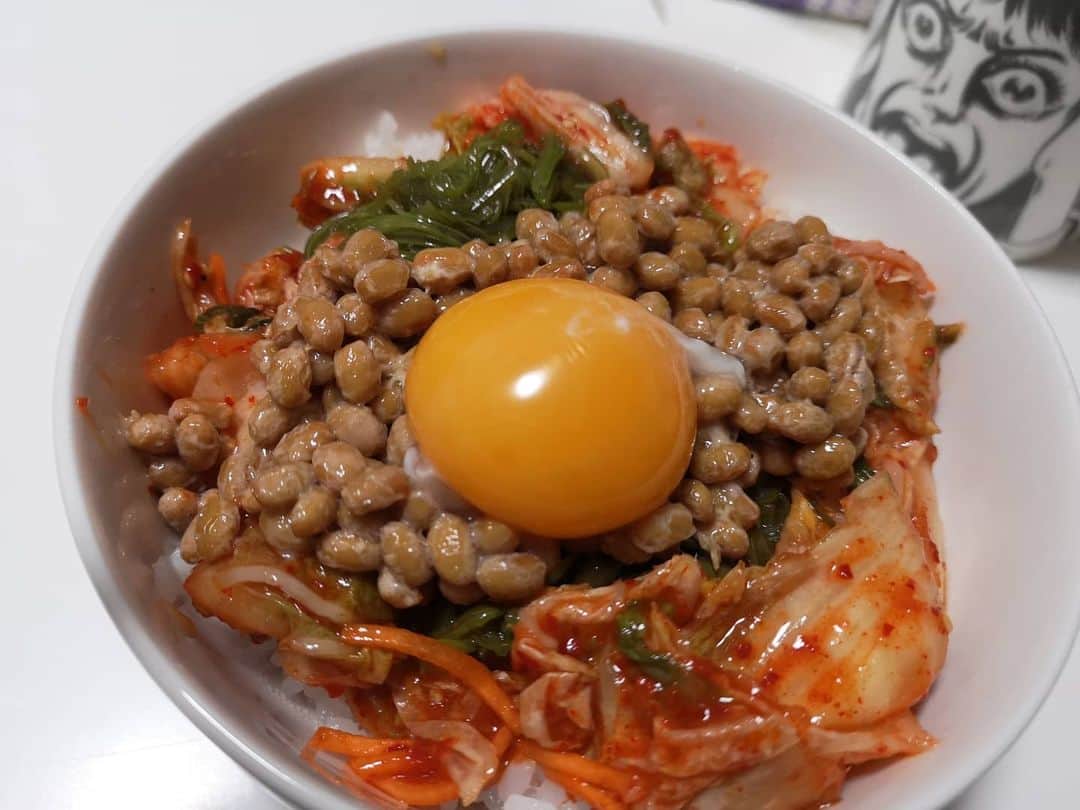 のインスタグラム：「粘り強さ丼  #粘り強さは挫折と納豆」