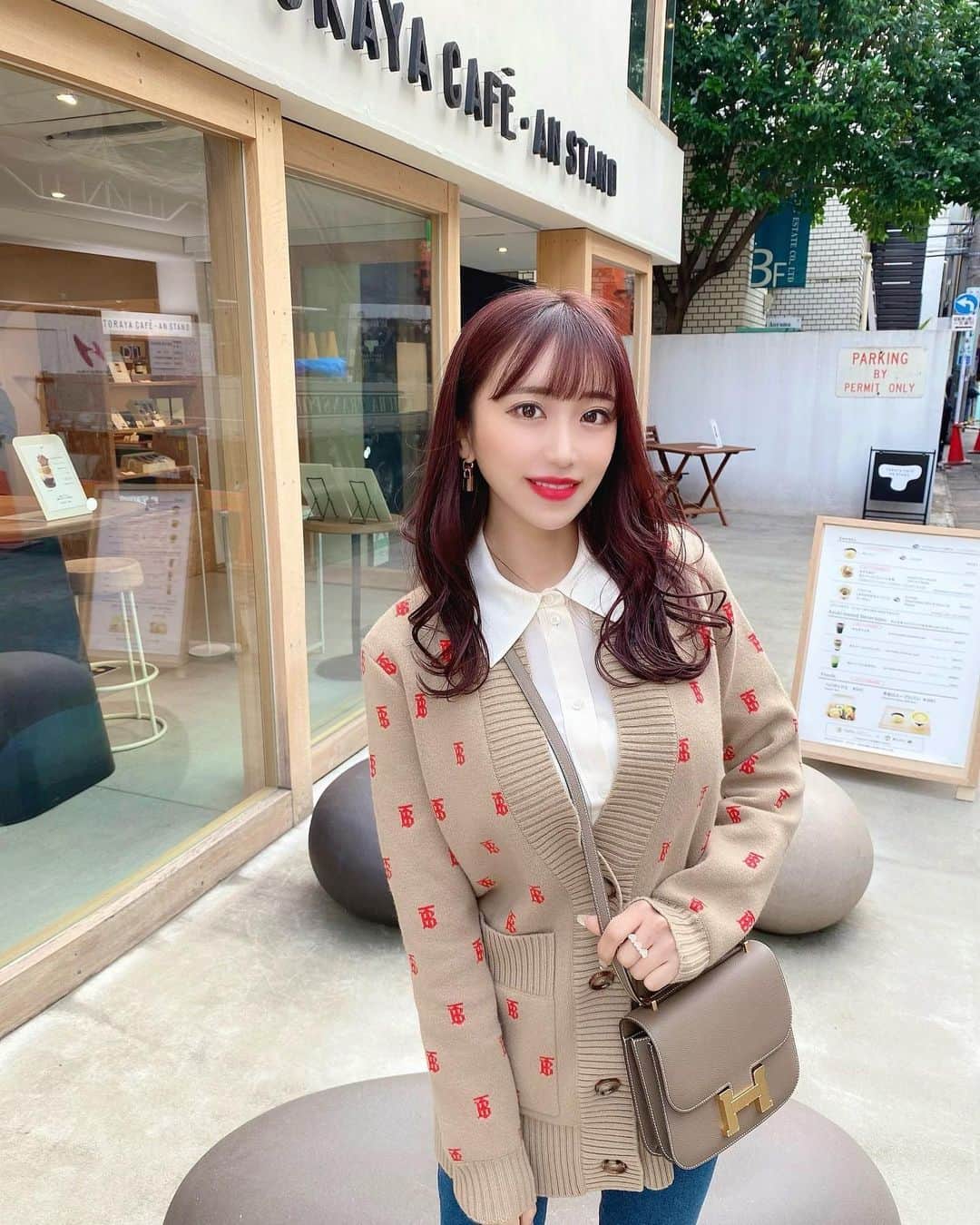 伴かなみのグルメインスタ