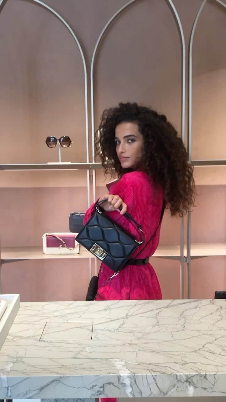 フルラのインスタグラム：「Her precious! @chiarascelsi can’t get  enough of seeking the best items for her  Holiday Season.   #thefurlasociety #furlafeeling #newcollection #furla #accessories #fashion #furlagift」