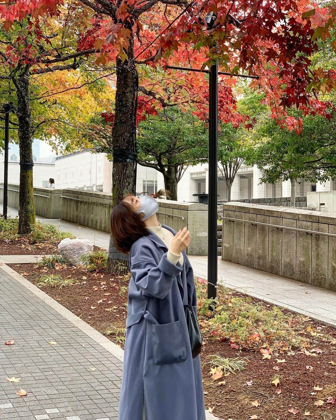 宮本侑芽のインスタグラム：「今日は#すずほめ にお邪魔した ２回目の放送です☀︎ さゆみん（ @s_suzushiro ）との マシンガントーク楽しかった〜。  是非聴いてください！  #見上げるシリーズ #鈴代紗弓 #宮本侑芽」