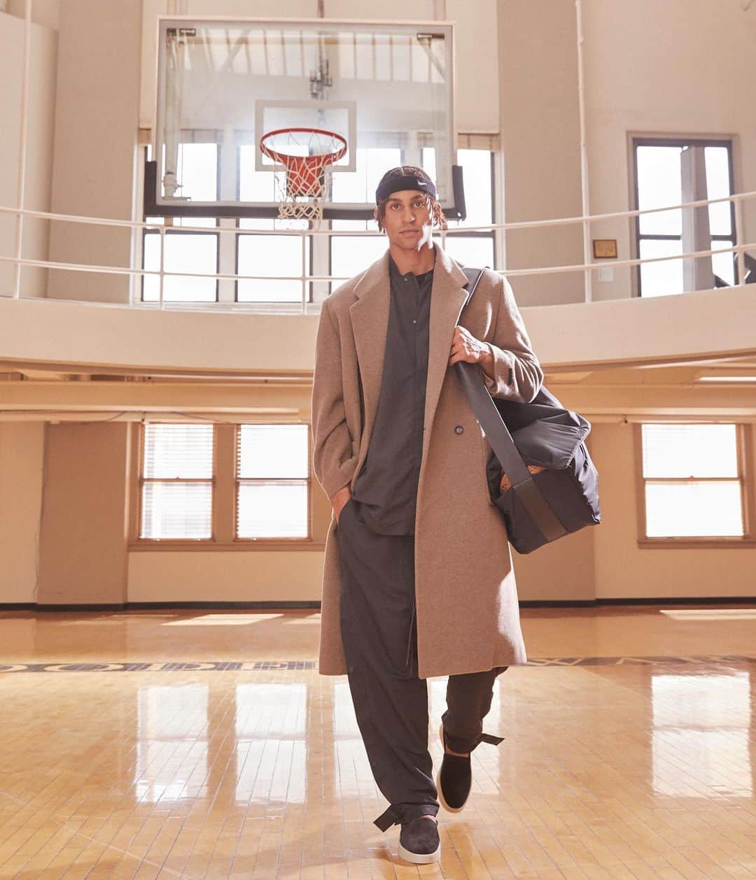 FEAR OF GODさんのインスタグラム写真 - (FEAR OF GODInstagram)「our #AIR @fearofgod @nikebasketball holiday 2020 collection releases worldwide 11.19.20」11月13日 2時56分 - fearofgod
