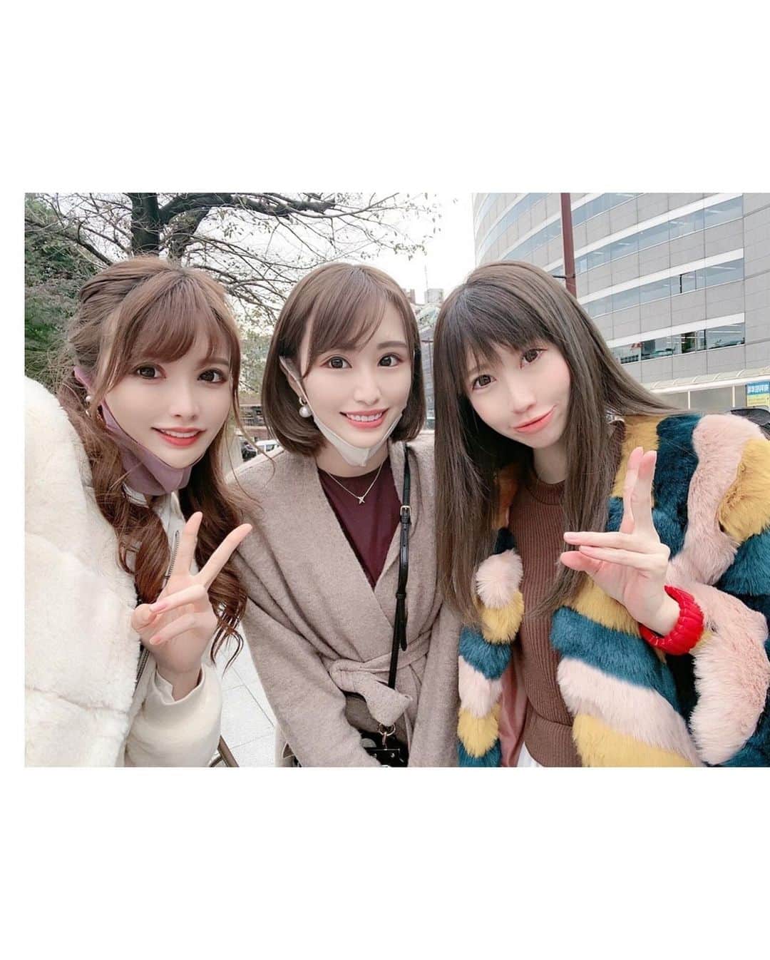 一ノ瀬恋さんのインスタグラム写真 - (一ノ瀬恋Instagram)「市ヶ谷ランチ🍴 初めて行ったんだけどすごく混んでてテラスで食べた👀✨ たくさん話せてよかった❤ . . この日は @emiriawiz_official のワンピース❤ ボルドーで大人かわいい😍 . . #ファッション #コーディネート#冬コーデ #ママコーデ #30代ファッション #大人女子 #ママスタグラム #ママライフ #令和2年ベビー #男の子のママ #新米ママ #ootd #fashion #Cordie」11月12日 21時42分 - mayu19900323