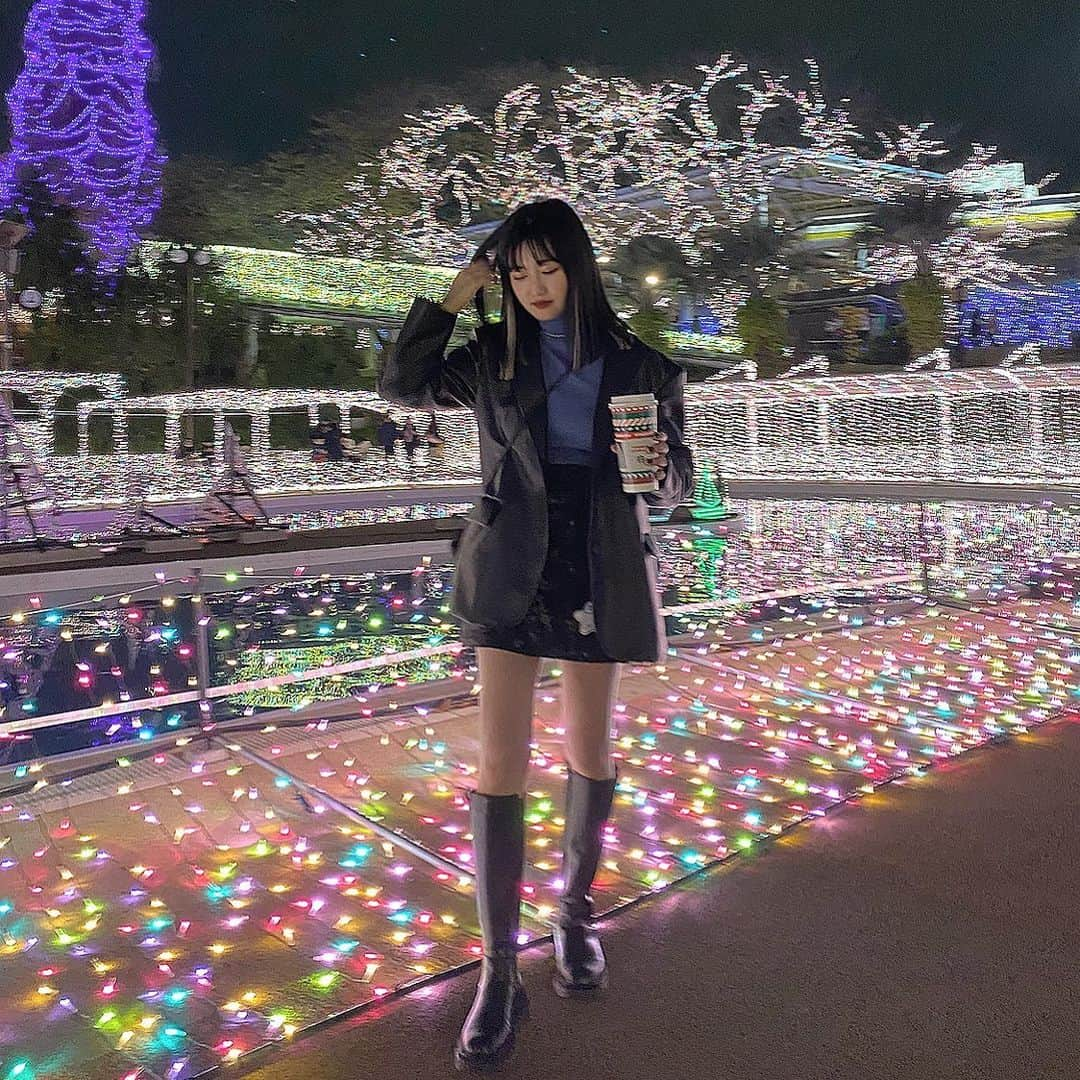 河崎みーなさんのインスタグラム写真 - (河崎みーなInstagram)「よみうりランド✨🎢🖤 キラキラ大好きやけん幸せな空間だった~!! やっぱり冬が好き🎄🥂✨ . .」11月12日 21時43分 - minakawasaki