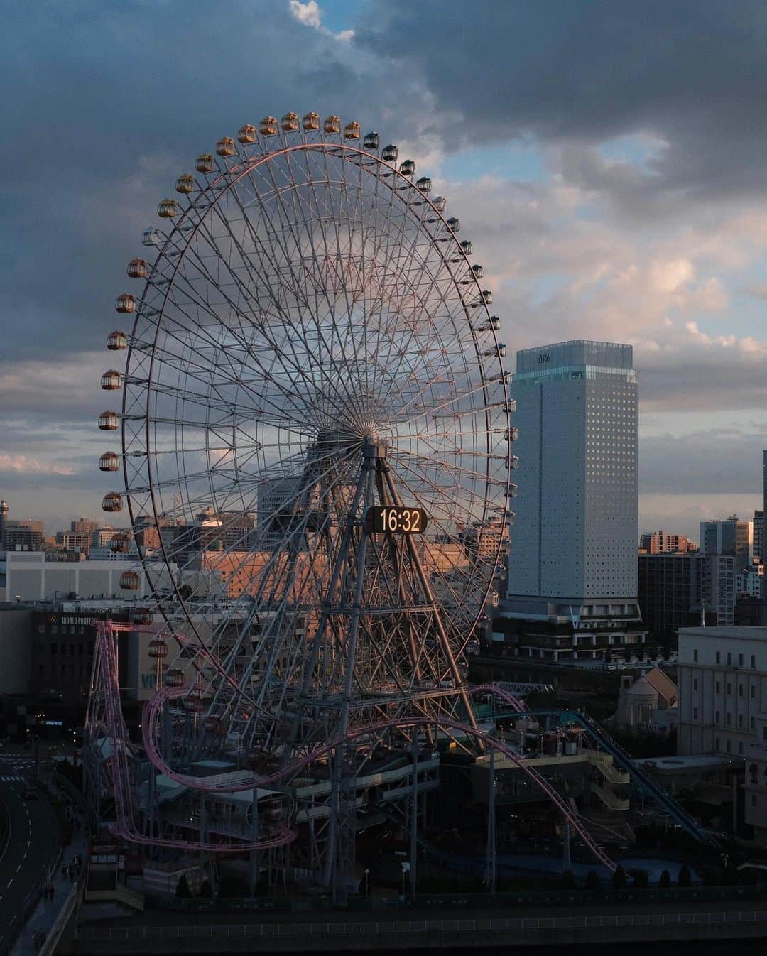 る鹿さんのインスタグラム写真 - (る鹿Instagram)「Some view of Yokohama 💕🌊🎡」11月12日 21時46分 - luluxinggg