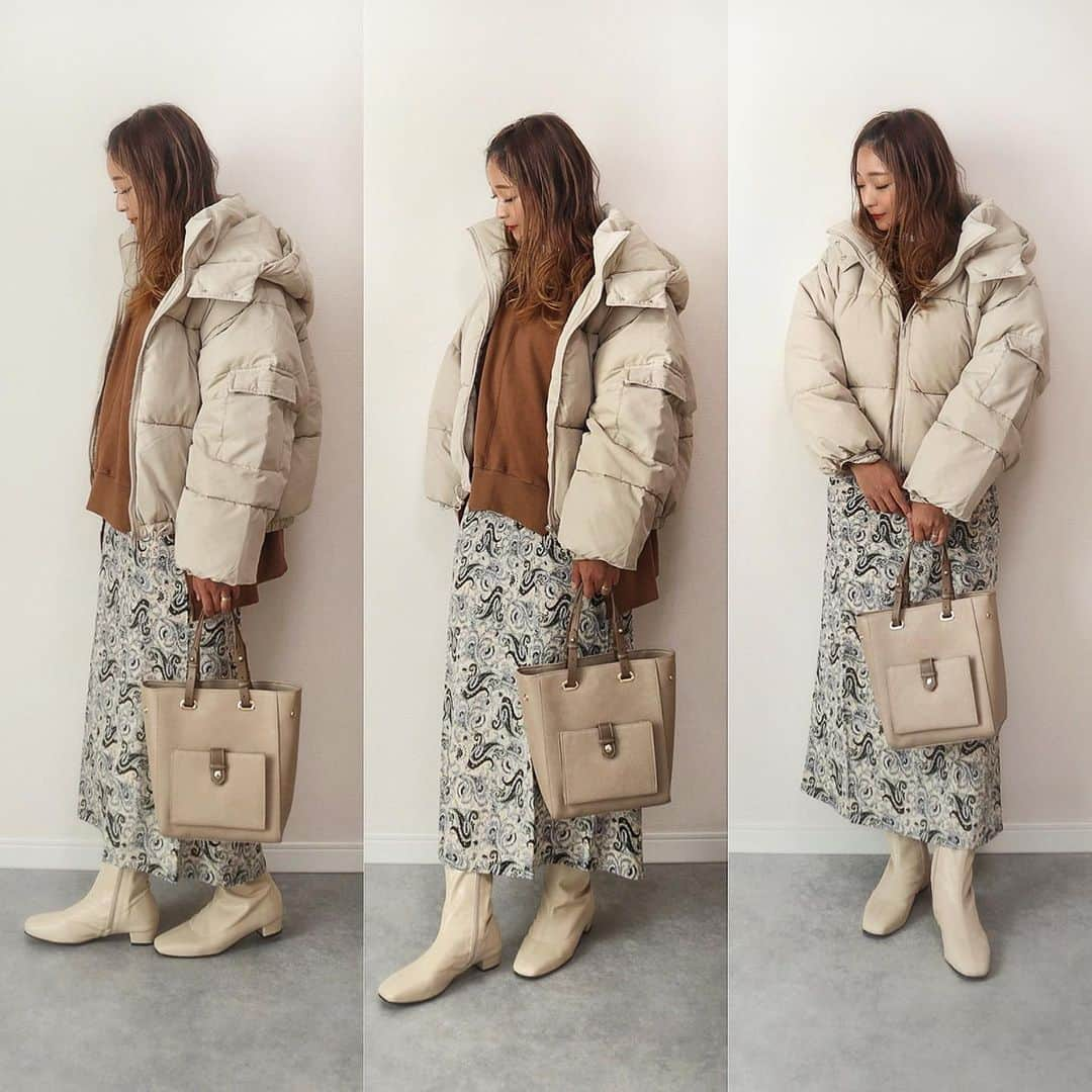 Sakiさんのインスタグラム写真 - (SakiInstagram)「・ 理想のアウター🧥♡ @fifth_store の #中綿ショートダウンコート アイボリーのM着てます✨ 丈も低身長には理想の丈感だし ボリュームもたっぷりで可愛すぎる…🙊❤️ ・ バッグは @editsheen_store の #フロントポケットバイカラースクエアバッグ たくさん入るし斜めがけもできるよ〜♡👜 ・ どっちも50％off😎👌 2個買ったらさらに20％offらしい✨ ・ ・ ・  #mamagirl #コーディネート #ママコーデ #ママファッション #fashion #ootd #低身長コーデ #カジュアルコーデ #プチプラコーデ #きょコ #今日のコーデ #着回しコーデ #しまむら #しまパト #gu #uniqlo #ママリ  #0歳児ママ #fifth #fifthtl #フィフス #アウター #トレンド #pr #editsheen #エディットシーン #bag #バッグ」11月12日 21時49分 - ____sappi____