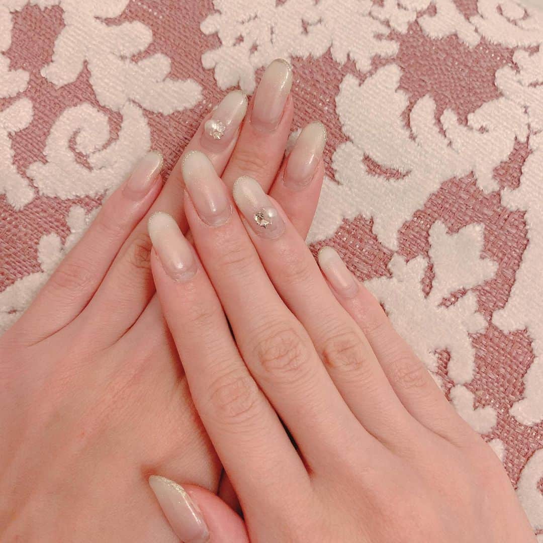 薄井美樹のインスタグラム：「．     シンプルで可愛かったけど そろそろ変えなきゃ🥺    ．」