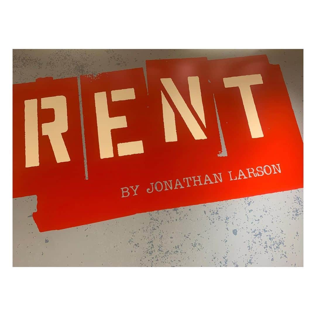 後藤紗亜弥さんのインスタグラム写真 - (後藤紗亜弥Instagram)「大好きなミュージカル「RENT」﻿ ﻿ 観劇してきました。﻿ ﻿ ミュージカルに出たいと思うきっかけになった作品。﻿ ﻿ 今年も観れた。﻿ ﻿ 今年はより彼らのメッセージが心に響いた﻿ ﻿ "過去もない未来もない　﻿ 今日という日を精一杯愛し、生きるだけ。"﻿ ﻿ No day But Today﻿ ﻿ 人生を楽しみたい﻿ ﻿ 生まれたこの命﻿ ﻿ 選んできた人生﻿ ﻿ 夢も叶えたい﻿ ﻿ ﻿ だけどそんなに上手くはいかない﻿ 世の中は﻿ 思い通りにならないことの方が多い﻿ ﻿ 予期せぬことが起きることも﻿ ﻿ ﻿ 今をしっかり生きよう﻿ ﻿ 受け入れよう﻿ ﻿ 愛していこう﻿ ﻿ 自分も﻿ ﻿ そばに居る人の存在も﻿ ﻿ しっかり愛していこう﻿ ﻿ ﻿ 生きよう﻿ ﻿ ﻿ 夢があるなら夢を見よう﻿ ﻿ ﻿ どんな状況でも﻿ 今を生きよう。﻿ ﻿ ﻿ ﻿ ﻿ ﻿ 書いていてもまだメロディーが蘇って﻿ 涙が出てくる。﻿ ﻿ ﻿ 大好きです。﻿ ﻿ ﻿ 幸せな一日﻿ ﻿ ﻿ ありがとうございました。﻿  #RENT2020 #RENT #ミュージカル　#musical #love #今を生きる #それだけ #seasonsoflove #後藤紗亜弥　#gotosaaya」11月12日 22時02分 - saaya_goto