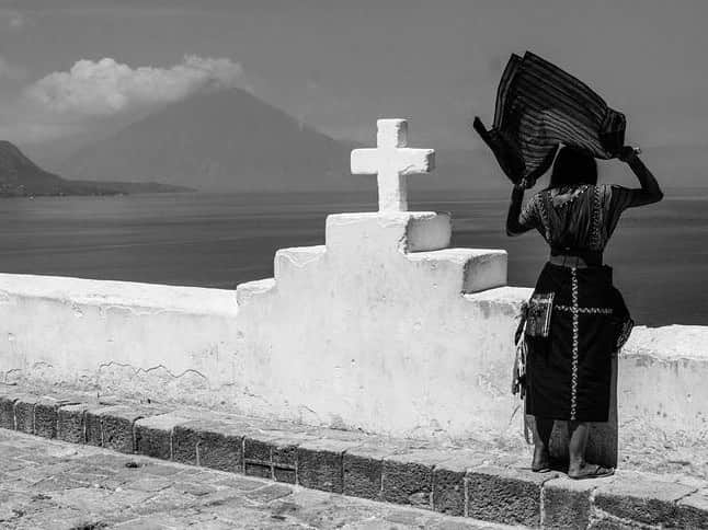 Meganさんのインスタグラム写真 - (MeganInstagram)「Guatemala 〰 Xavier Roy ✨ . . . . #xavierroy #guatemala #blackandwhite」11月12日 22時08分 - zanzan_domus