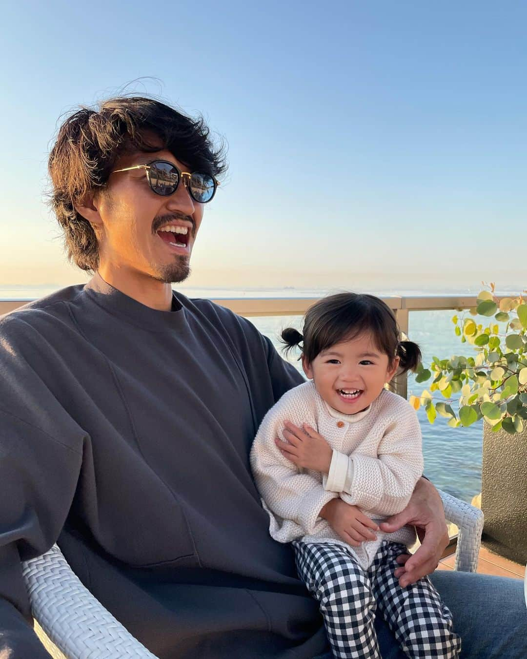 渡部博文のインスタグラム：「👨🏻🧒🏻💛 #淡路島 #family」