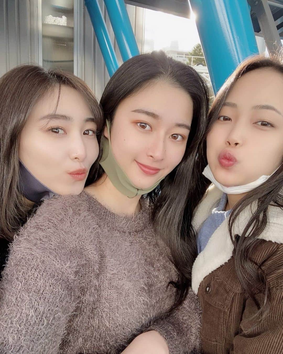 西山なずなのインスタグラム：「. 久しぶりのあすちゃんゆかちゃん🧡💛 いっぱい笑ったな〜楽しすぎた〜🤣♡」