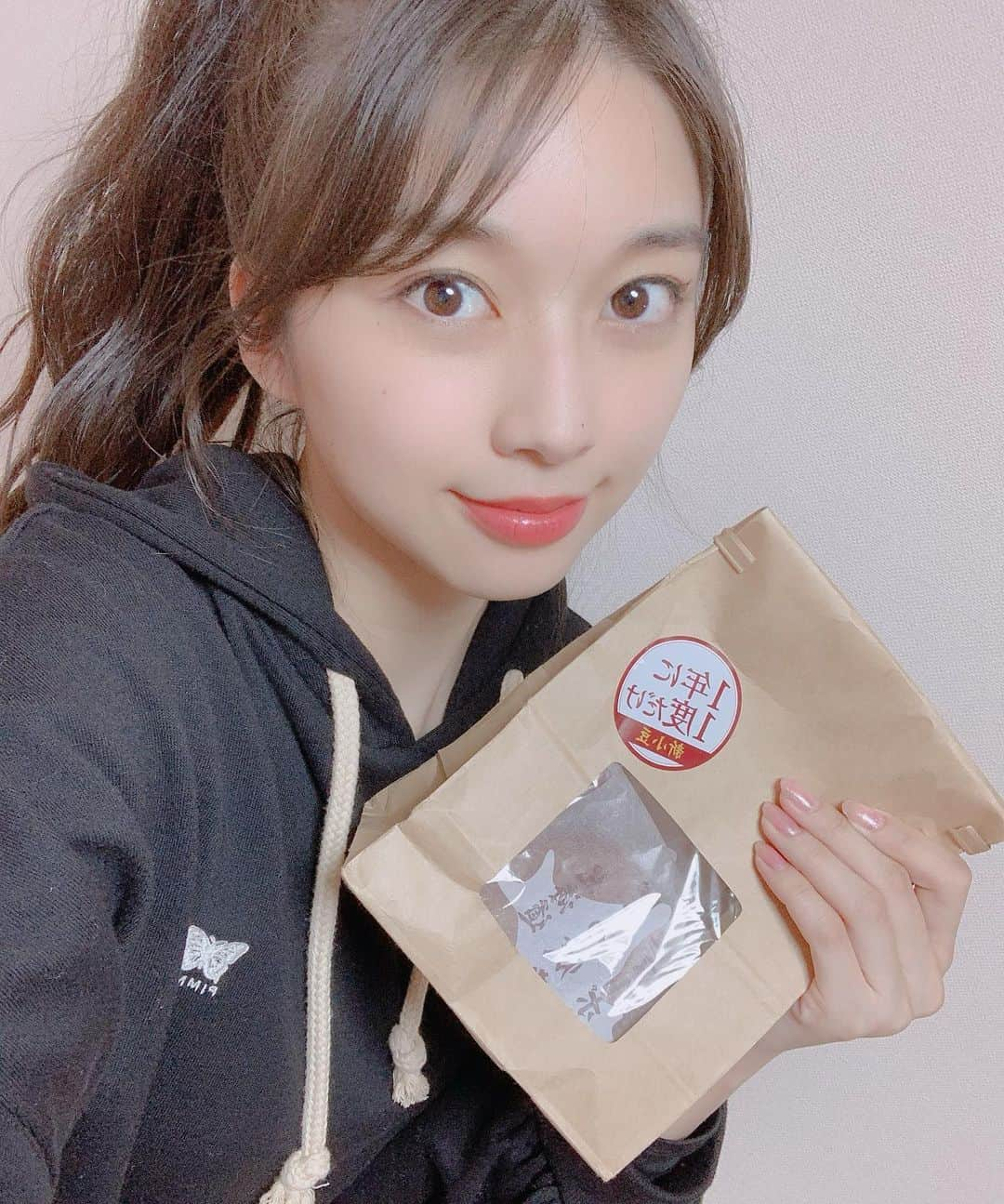 牧野真莉愛さんのインスタグラム写真 - (牧野真莉愛Instagram)「♡ ♡ もりもと💖どら焼きヌーボー💖 姉がくれた💕💕 まりあはマリン行かなかったけどね🐰最終戦2020.11.9 ※南船橋で･･･😢 つづく ♡ ♡  #morimoto #もりもと #もりもとスイーツ  #北海道どら焼きヌーボー #どら焼きヌーボー2020  #HelloProject #モーニング娘20 #morningmusume20 #牧野真莉愛」11月12日 22時21分 - maria_makino.official