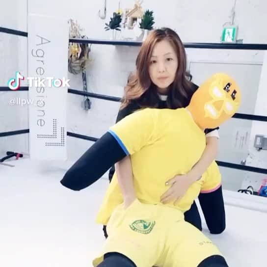 井上貴子のインスタグラム：「TikTokです^ ^  フォローお願いしますー^ ^  Happyで^ ^  コロナ禍に携わる 全てのお仕事の皆様。  心から 感謝しています。  引き続き油断せず お気をつけて お過ごし下さいませ。  #井上貴子  #LLPWX #女子プロレス #紅緒と柊音 #トイプードル #YouTubeはじめるそうです #TikTokはじめてみた #Twitterも見てね #感謝 #STOPCOVID19」