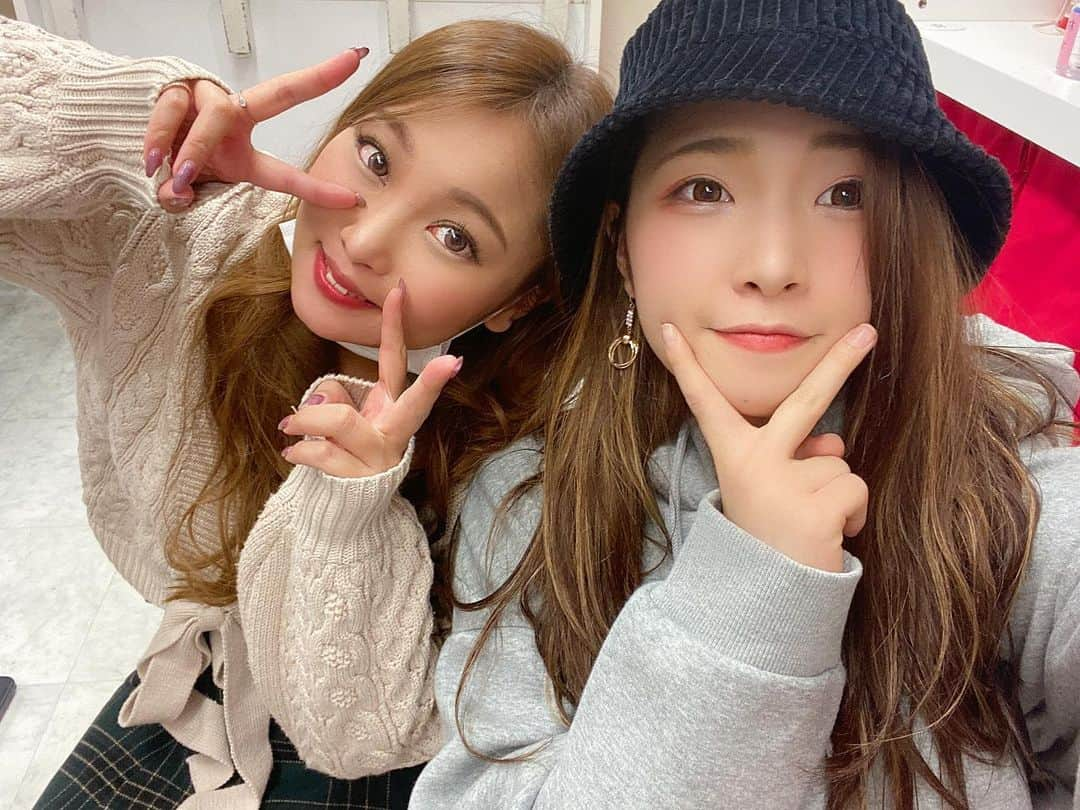 美波沙耶さんのインスタグラム写真 - (美波沙耶Instagram)「あいりさぁーーーーーん🥺💭💓 2人で秋葉原の女子社員酒場に出勤したよん❣️❣️❣️❣️❣️ さやは初出勤✨ 会いに来てくれたお兄さまお姉さまみんなありがとう😚💭💓 また出勤した時はよろしくねん💋 めちゃくちゃ楽しかったぁ〜☀️」11月12日 22時39分 - saya3na3