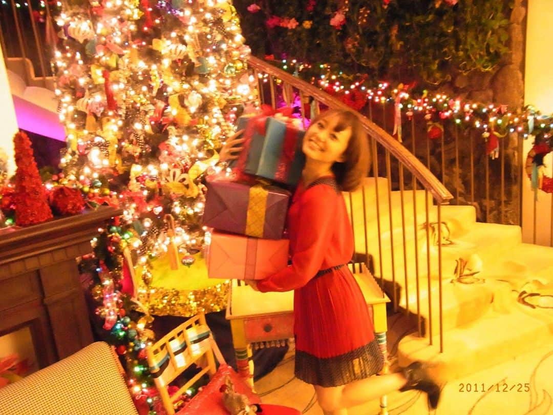 みうなさんのインスタグラム写真 - (みうなInstagram)「遥か昔のクリスマス🎄🎅 #クリスマス #サンタクロース」11月12日 22時55分 - miuna_saito