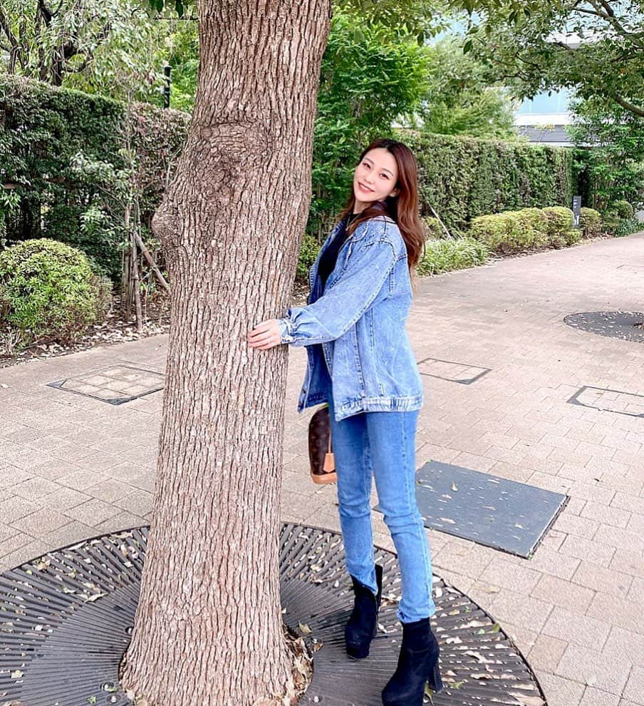 木佐友菜さんのインスタグラム写真 - (木佐友菜Instagram)「･ ･ denim×denim ･ ･ #デニムコーデ #デニム #ブーツのチャック開いてる #今気づいた #ファッション #コーデ #コーディネート #ブーツ #カジュアル #ootd #denim #denimjacket #denimstyle #fashion #selfie #me #code #instagood #오오티디 #데일리룩 #데일리코디 #옷 #옷스타그램 #여자코디」11月12日 22時47分 - tomona_kisa