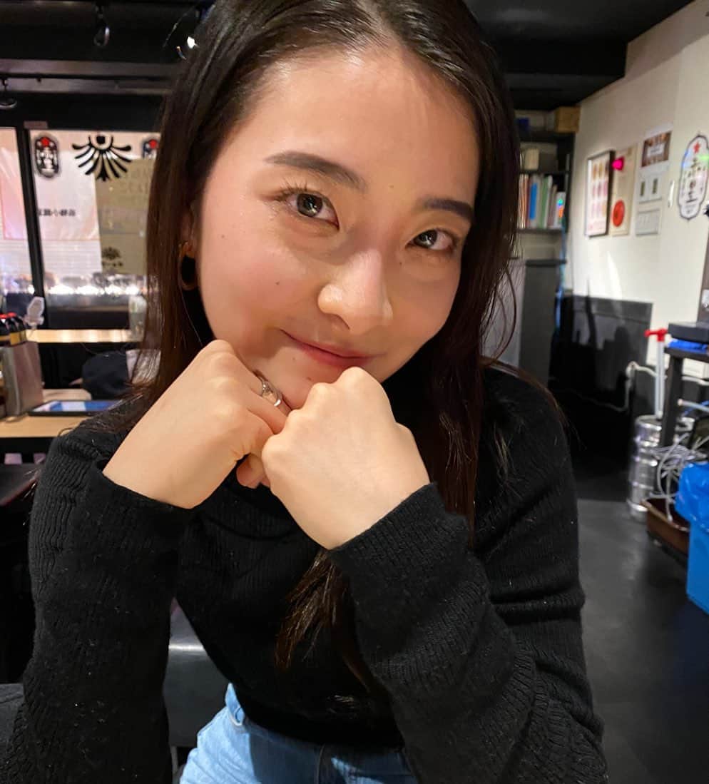 のインスタグラム：「皆さんこんばんは🤍  本日もお疲れ様です！ 沢山のコメントと投票報告、 本当に本当にありがとうございます。  今日はアルバイトが終わってから、 友人と餃子を食べてきました！🥟🥟  神戸の三ノ宮だったのですが、この地域はほんとに餃子店が多いので、是非みなさんも食べに行ってみてください！  では、本日も#とやぽち  まだの方は是非！よろしくお願い致しますっ！❤️  #ミスキャンパス同志社女子2020 #ミス同女 #エントリーNo2 #とやおりさ #とやぽち #りさぽち #Twitterもみてね✌️」