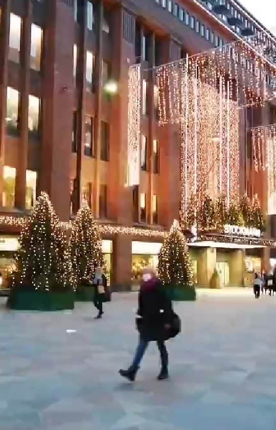 のインスタグラム：「@moi.sauna でコーヒーをオーダーしてくれた方にクリスマスカードが付いてきます♪オーダー期間は明日13日(金)まで! フィンランドカフェのコーヒーをクリスマスプレゼントにいかがですか？是非チェックしてみてください！」