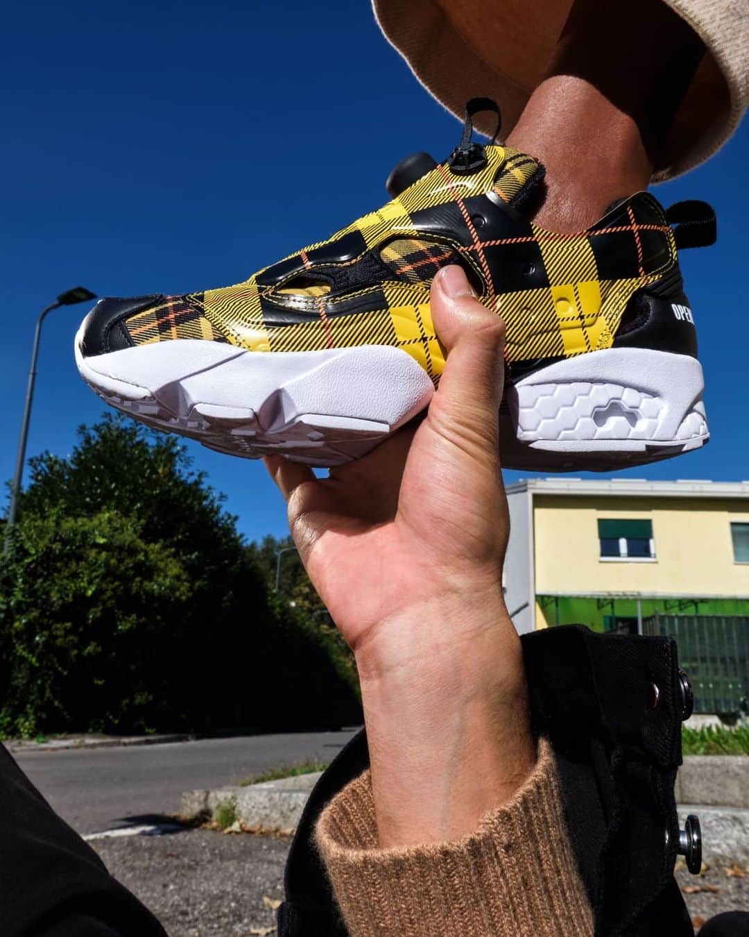 オープニングセレモニーのインスタグラム：「Excited to launch today on our website the third capsule collection with our longtime collaborator @Reebok. For this season, we teamed up with the brand giving OC’s point of view for the classic model Instapump Fury. ☄  openingceremony.com  📸 by @jimcnedd / styling by @franciferretti   #ReebokxOC」
