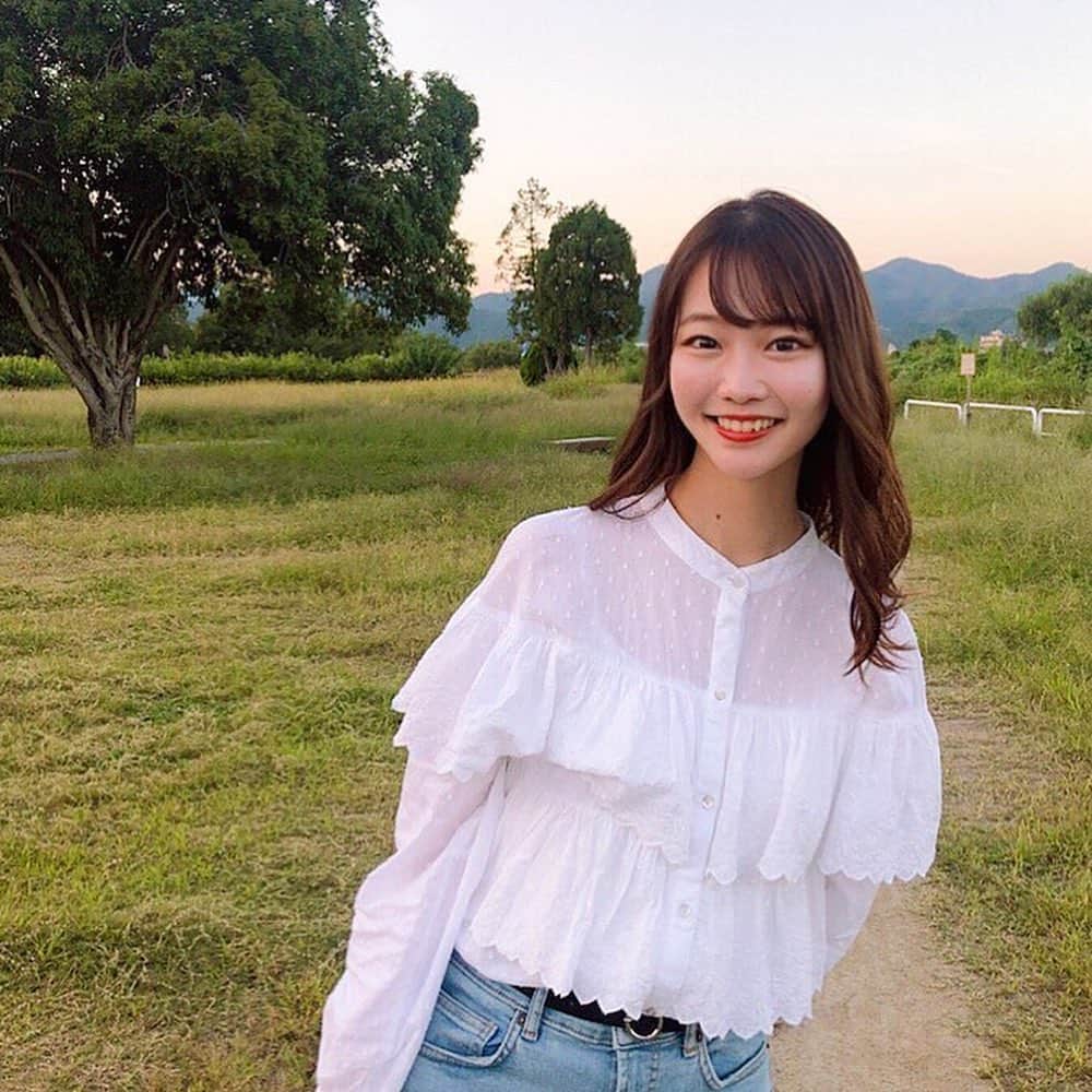 齋藤佳穂のインスタグラム：「たくさんの投票のご報告ありがとうございます😭✨ とっても嬉しいです🍒 今日もよろしくお願いします🤲  3枚目のQRをスクショ ラインの友達追加から読み取って 投票お願いします🥺  #ミスキャン #ミスコン #公園 #公園コーデ #公園フォト #秋カラー #投票 #投票お願いします」