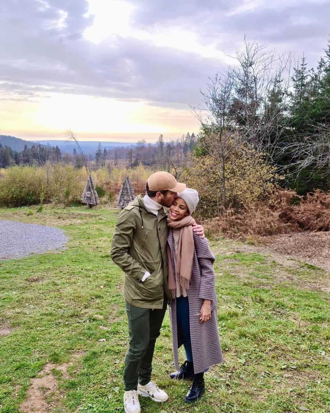 セバスチャン・ポコニョーリのインスタグラム：「🍁❤️👨‍👩‍👧‍👦」