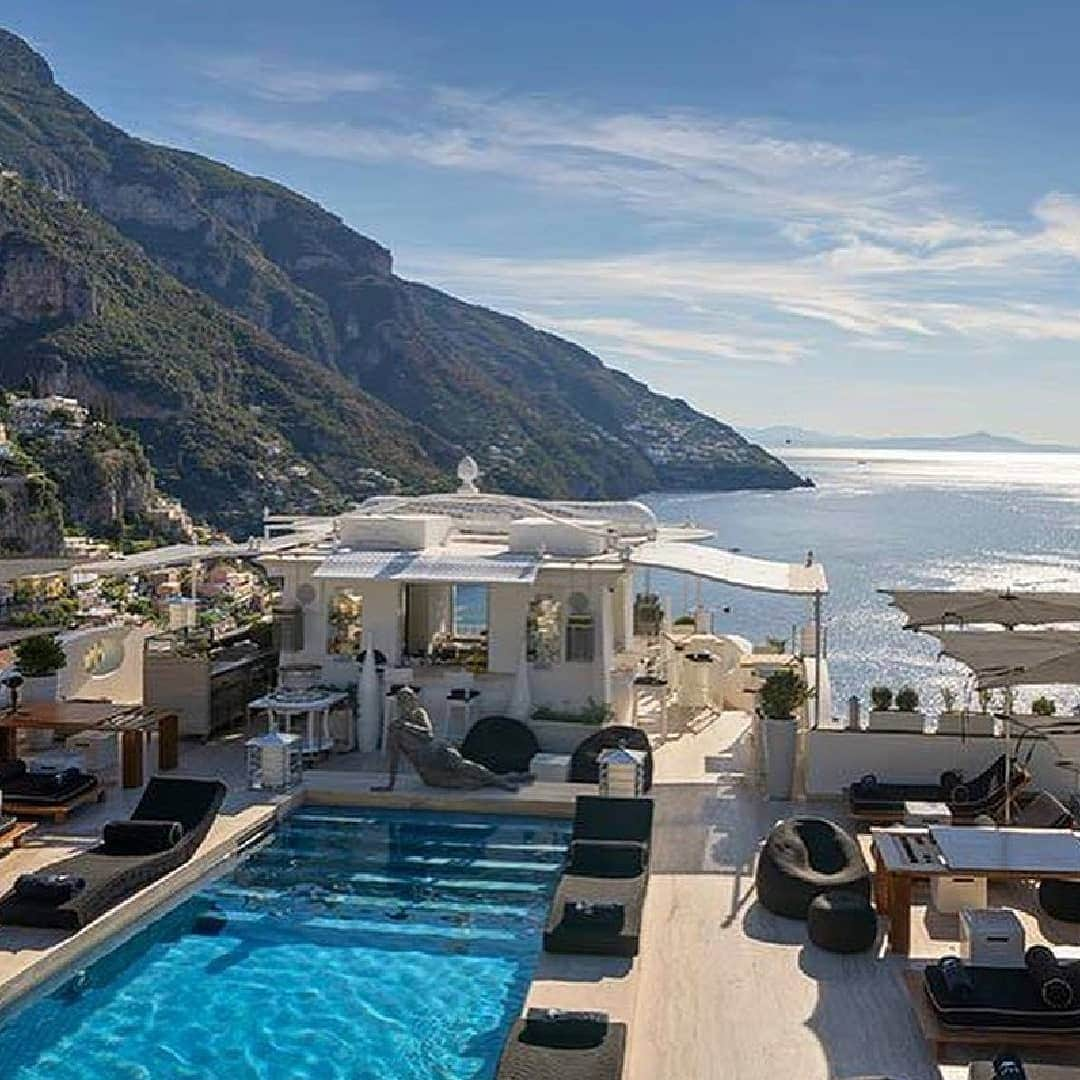 BEAUTIFUL HOTELSさんのインスタグラム写真 - (BEAUTIFUL HOTELSInstagram)「It's a beautiful & sunny day in Positano! This gorgeous hilltop retreat offers sweeping views of the Mediterranean Sea and its beaches. 🏖️   Each of @villafrancapositano's rooms has a balcony to better enjoy the exquisite views of the Amalfi Coast. ✨ What are you waiting for?  And to complete your stay, don't forget to take a dip in their rooftop pool and dine in their in-house restaurant! 😋 Will we see you here?  📸 @alifeiimagined and @agirlwhoblooms 📍 @villafrancapositano, Italy」11月13日 0時41分 - beautifulhotels