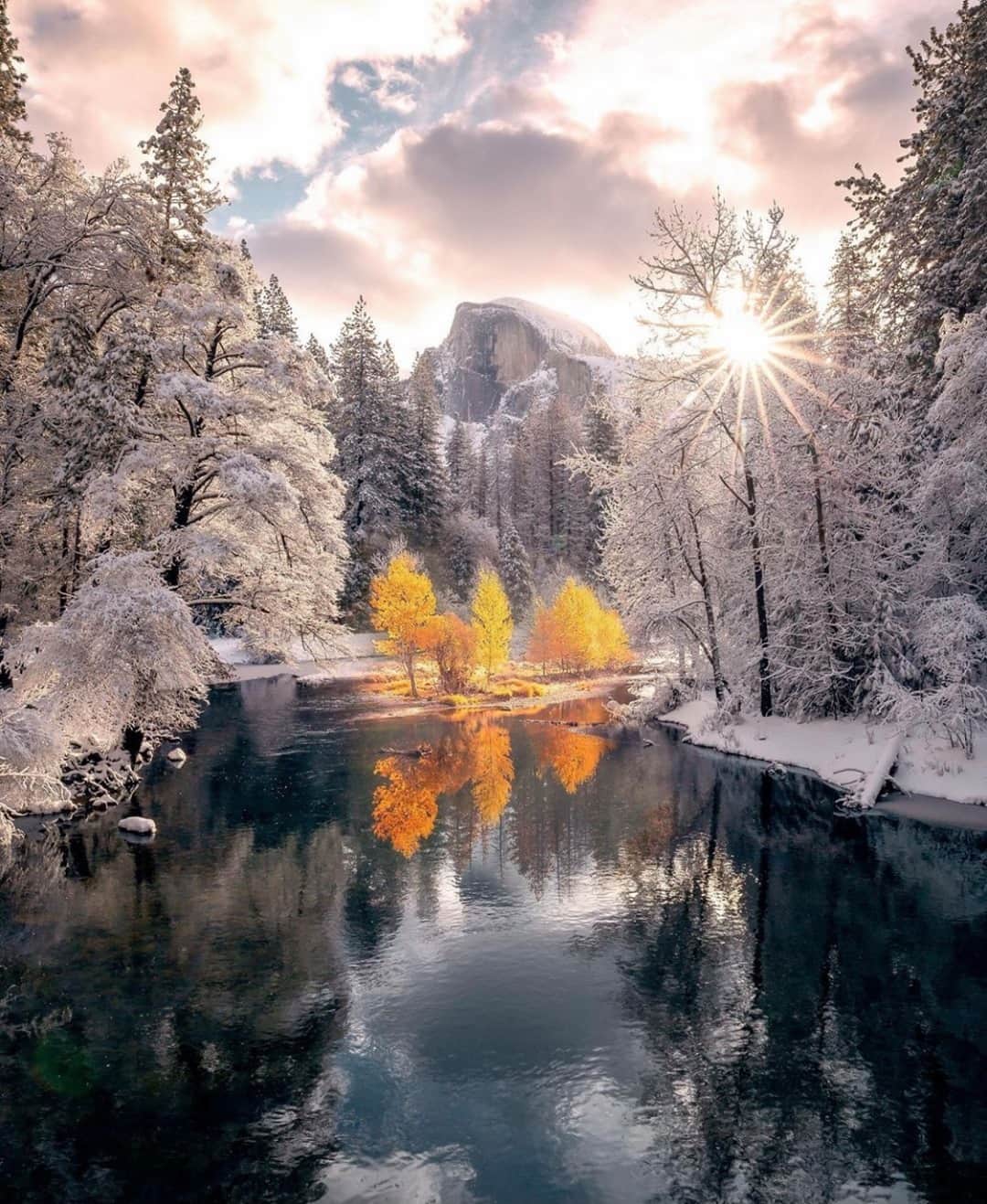 Earth Picsさんのインスタグラム写真 - (Earth PicsInstagram)「Good morning ☀️from Yosemite National Park 🌲Photo by @neohumanity」11月13日 1時01分 - earthpix